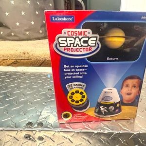 Lakeshore space projector New In Box